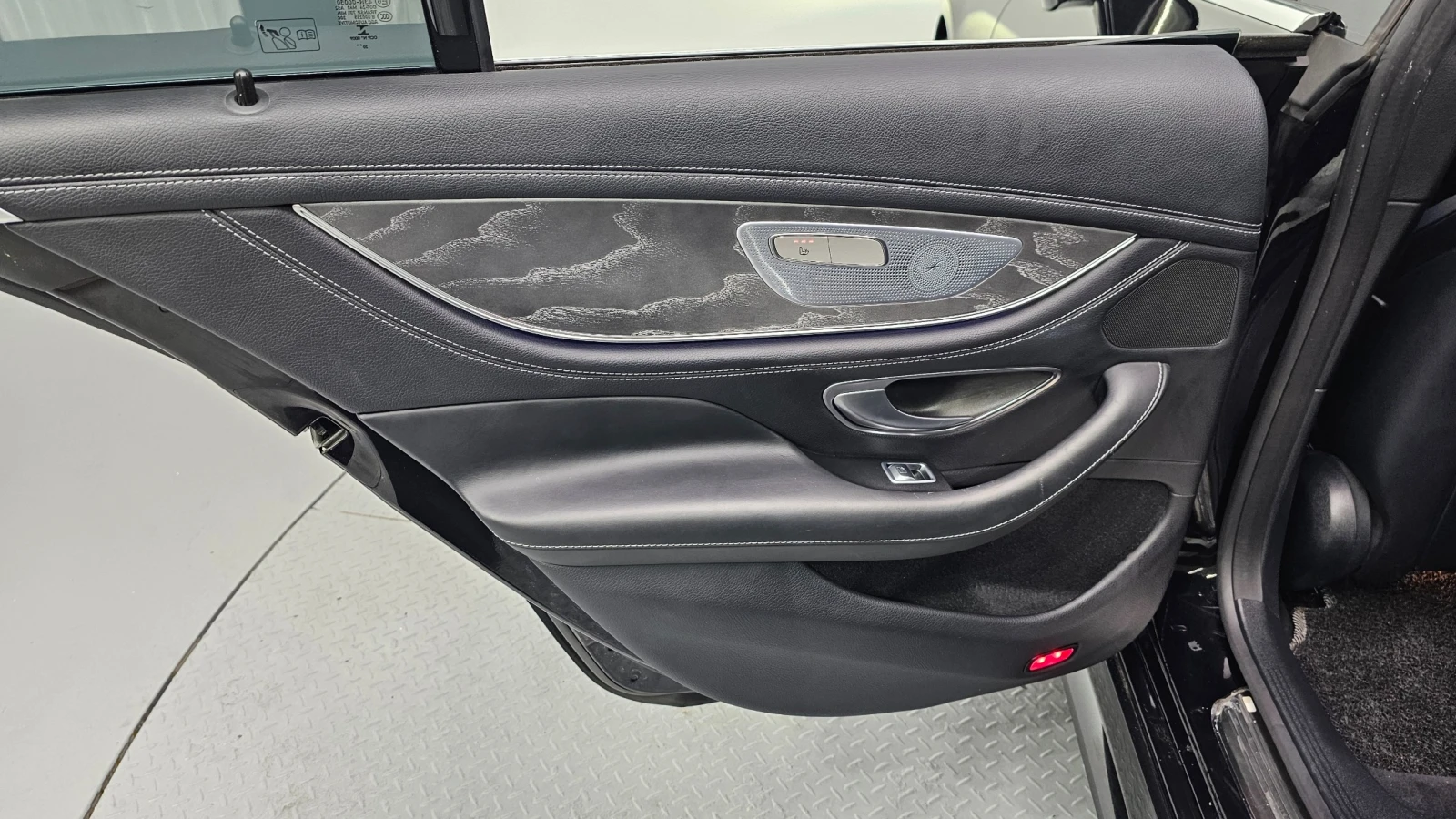 Mercedes-Benz CLS 450 AMG line/Head up/360 Cam/Подгрев/ДИСТРОНИК, снимка 6 - Автомобили и джипове - 55445334
