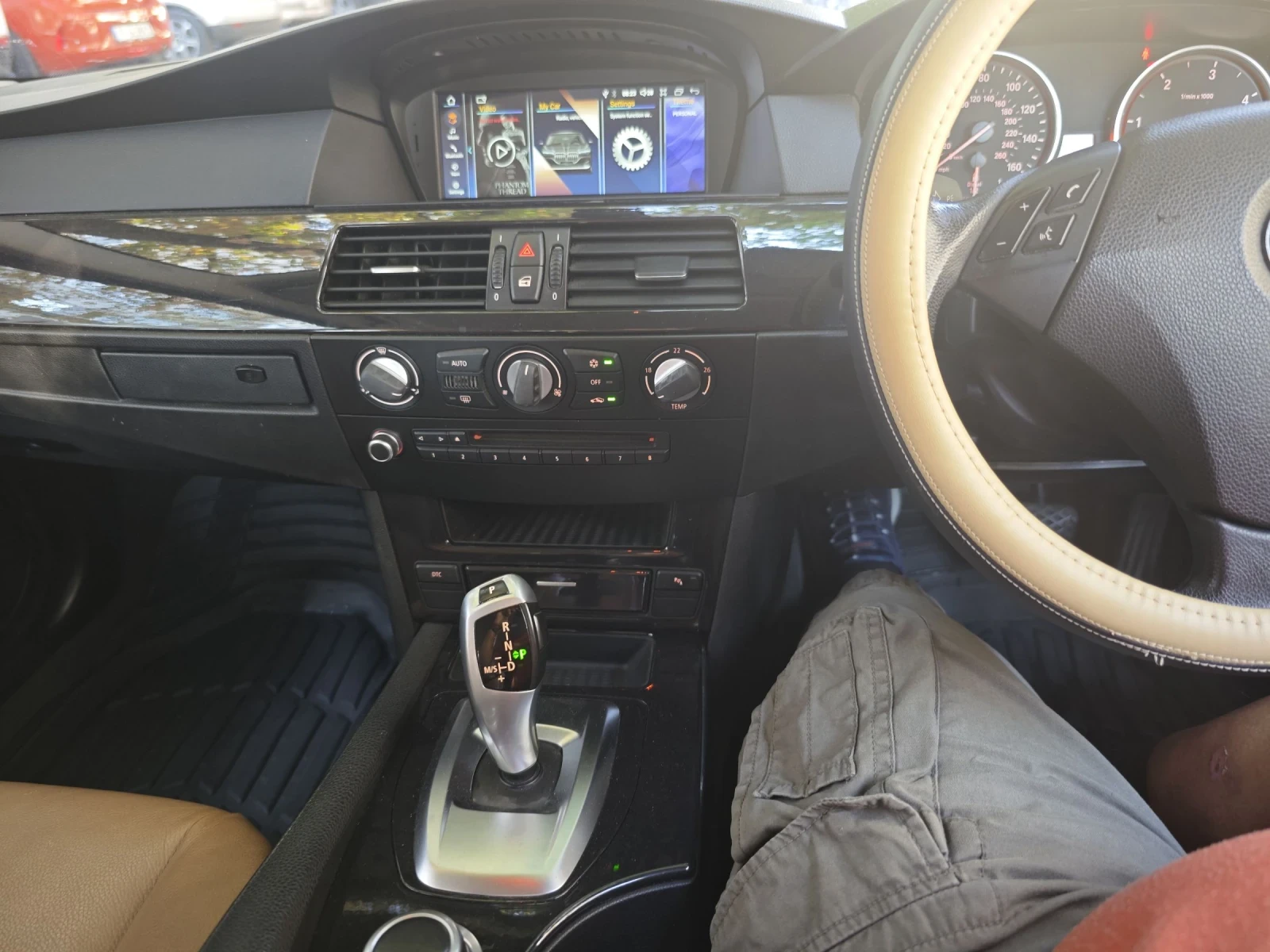BMW 520, снимка 11 - Автомобили и джипове - 55446250
