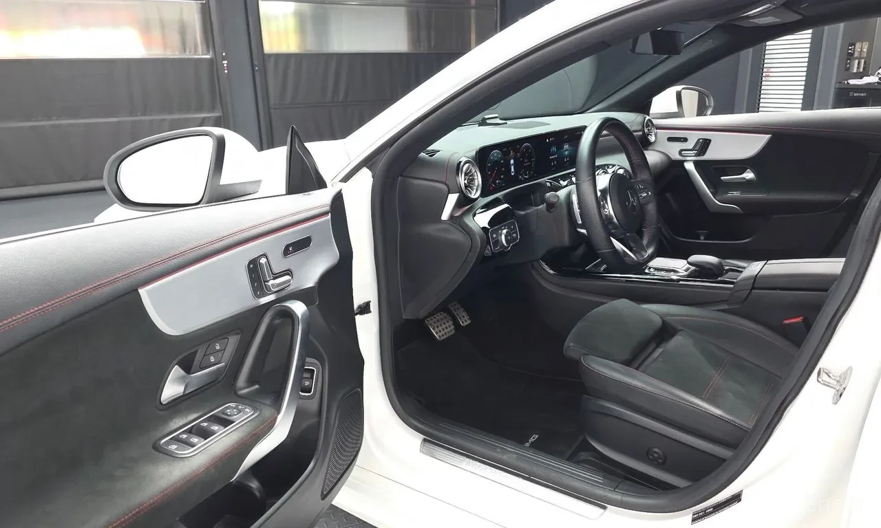 Mercedes-Benz CLA 250 4MATIC AMG LINE | АЛКАНТАРА | ПОДГРЕВ | 360 КАМЕРИ, снимка 7 - Автомобили и джипове - 55446242