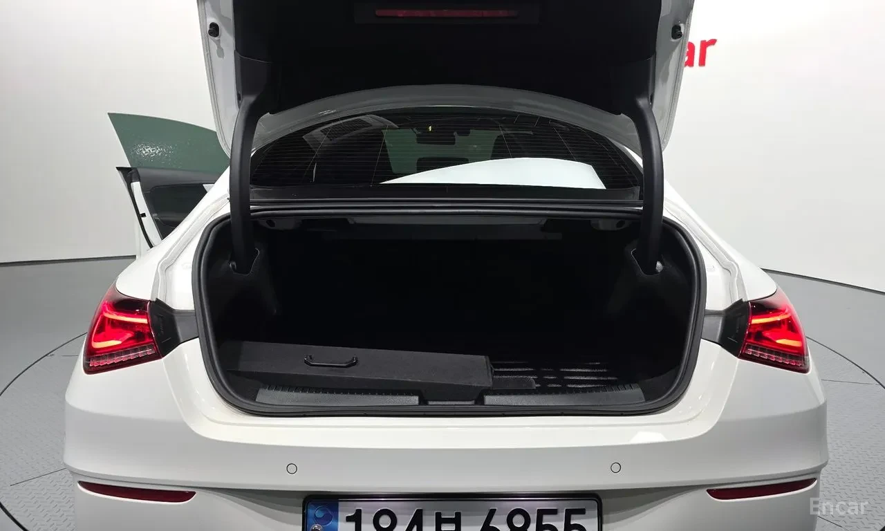 Mercedes-Benz CLA 250 4MATIC AMG LINE | АЛКАНТАРА | ПОДГРЕВ | 360 КАМЕРИ, снимка 17 - Автомобили и джипове - 55446242