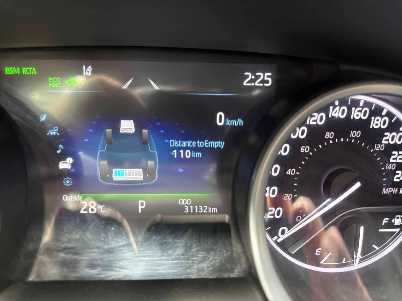 Toyota Camry * Hybrid * CARFAX * ОПЦИЯ ЗА ФИНАНСИРАНЕ, снимка 8 - Автомобили и джипове - 55754316