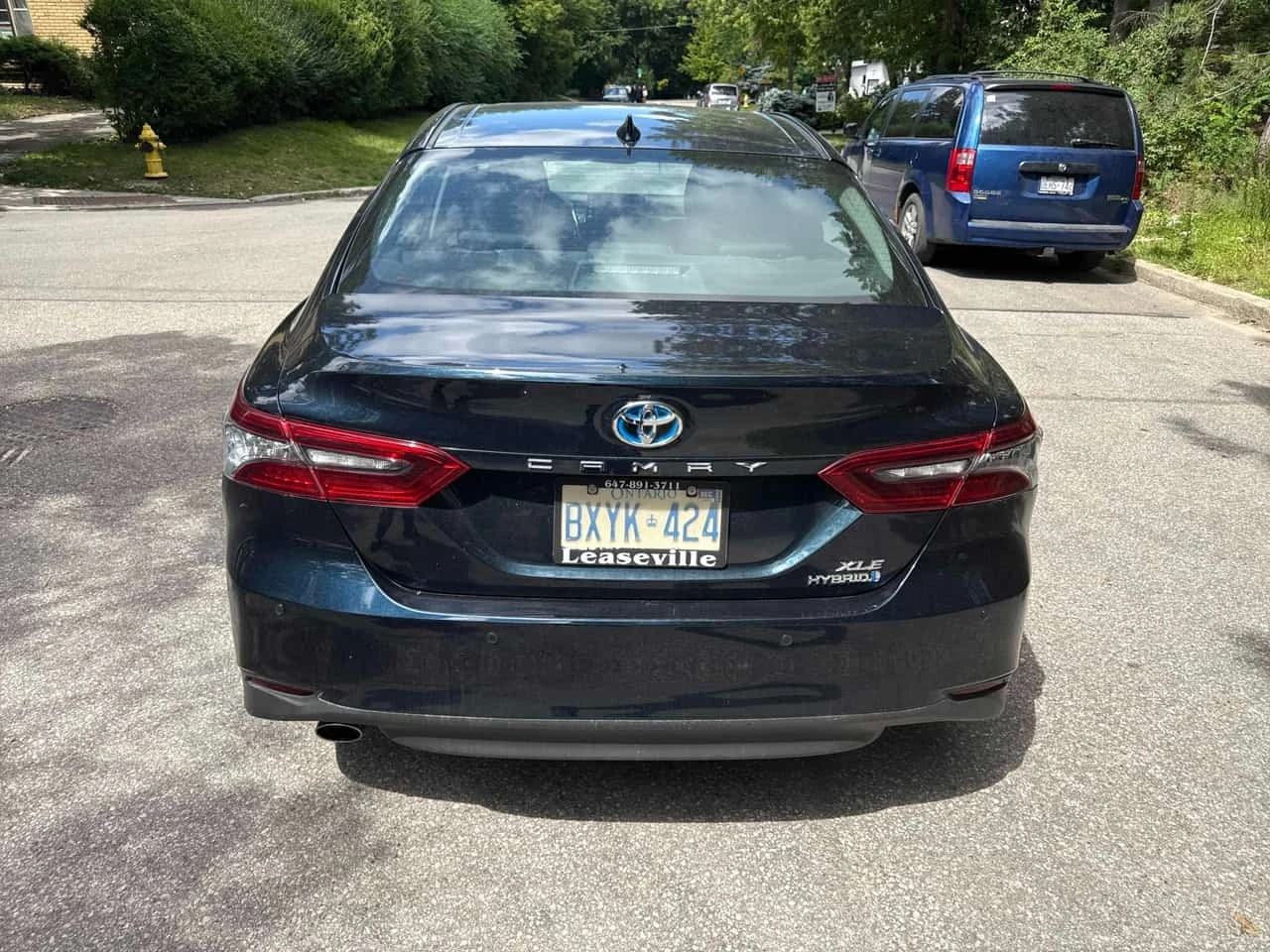 Toyota Camry * Hybrid * CARFAX * ОПЦИЯ ЗА ФИНАНСИРАНЕ, снимка 4 - Автомобили и джипове - 55754316
