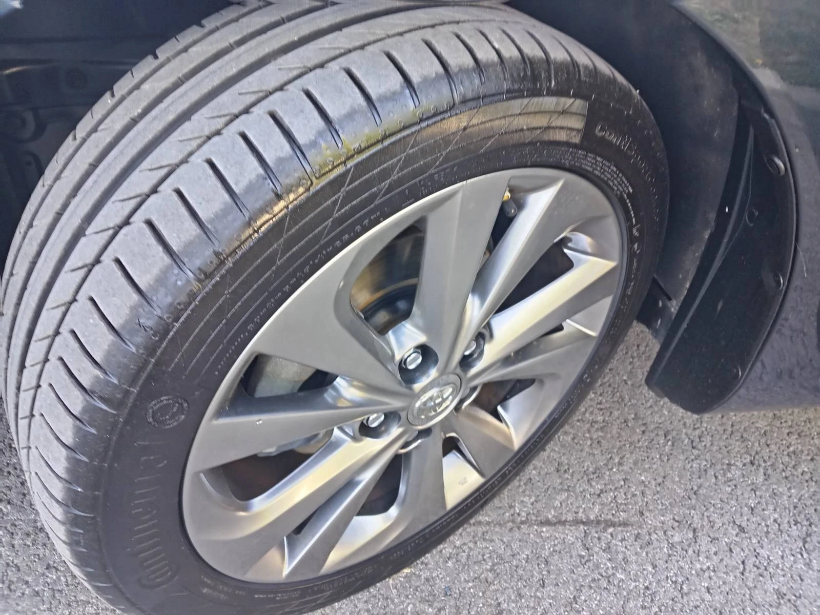 Toyota Auris !!! Benzin !!!Panorama !!!Evro6!!!, снимка 14 - Автомобили и джипове - 56335967