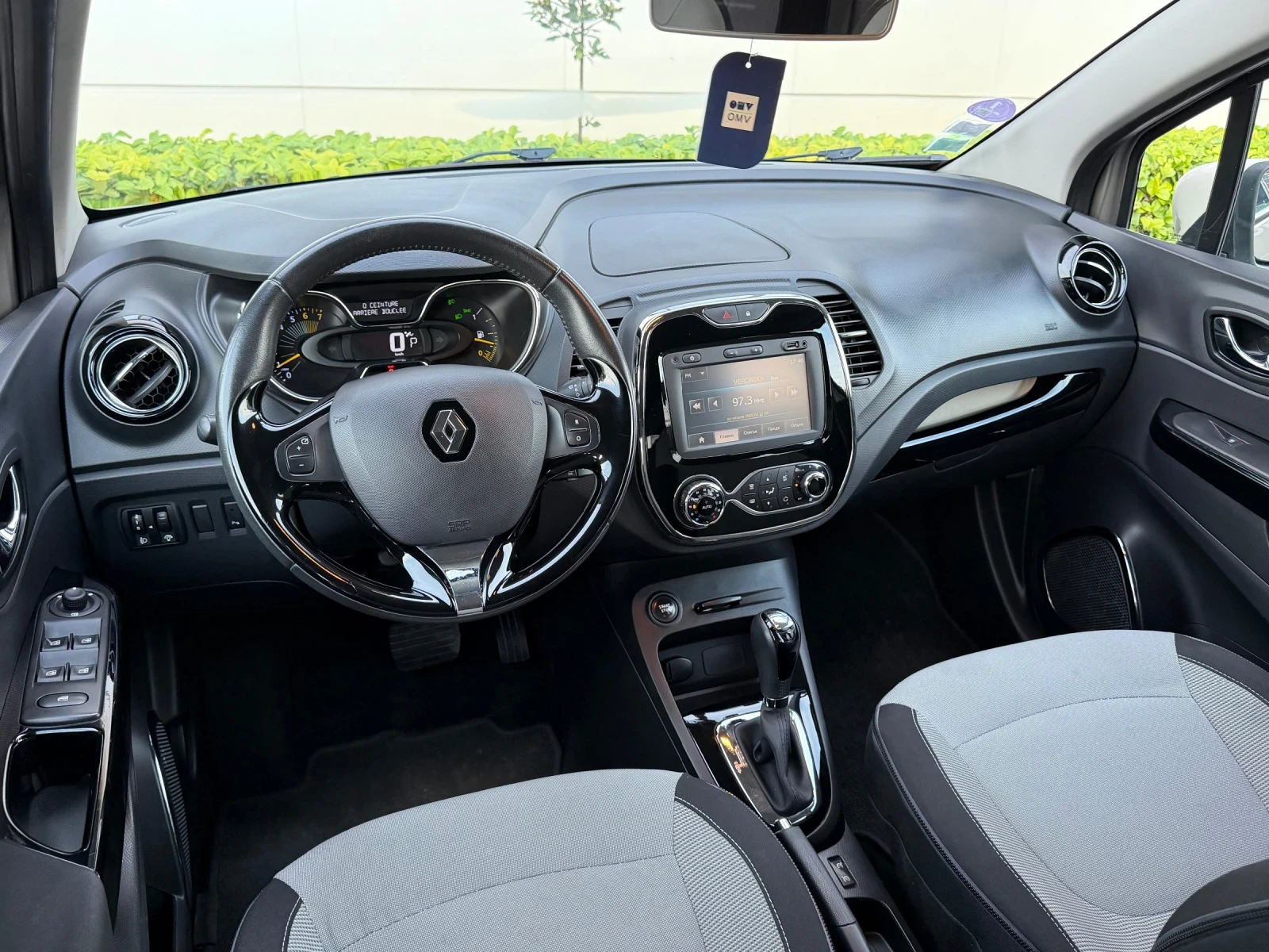 Renault Captur 1.2Tce Automatic/Keyless/LED, снимка 8 - Автомобили и джипове - 56432105