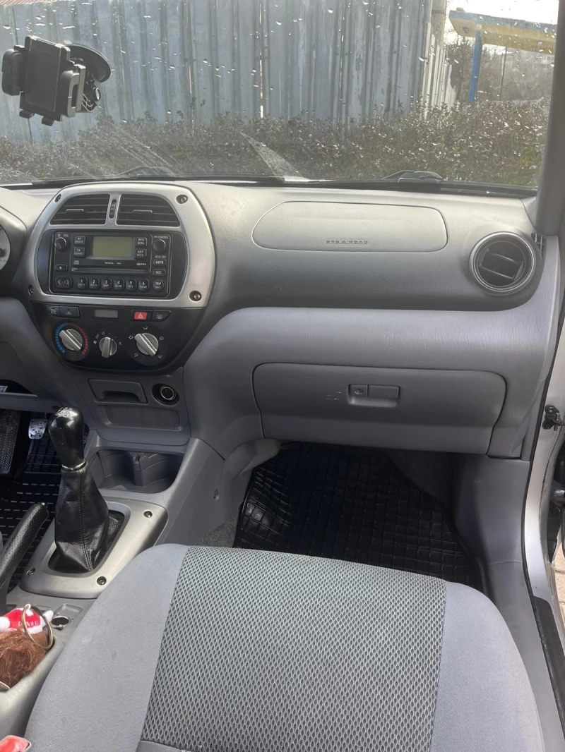 Toyota Rav4 2.0 D4D 116 кс., снимка 8 - Автомобили и джипове - 48949446