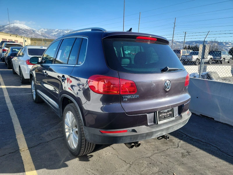 VW Tiguan SE* Подгрев* Navi* Keyless* , снимка 5 - Автомобили и джипове - 48994913