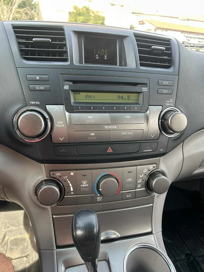 Toyota Highlander Standard 3.5 4WD 4x4 , снимка 8 - Автомобили и джипове - 51634553