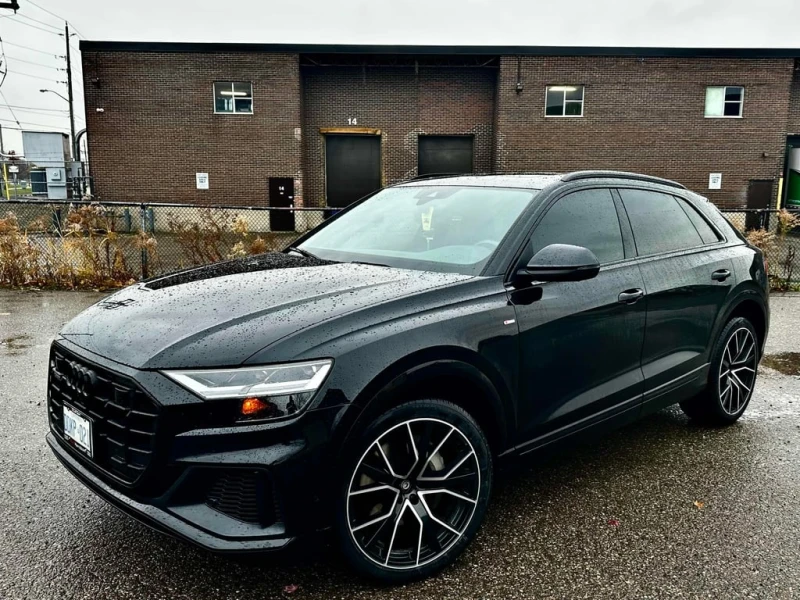 Audi Q8 Progressiv  CARFAX
