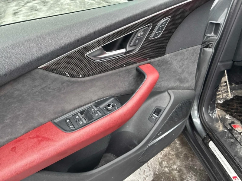 Audi SQ7 * Premium Plus * CARFAX * БЕЗ ПЪРВОНАЧАЛНА ВНОСКА, снимка 12 - Автомобили и джипове - 52943550