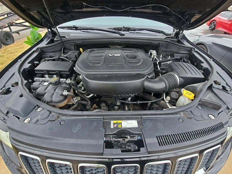 Jeep Grand cherokee Overland, снимка 14 - Автомобили и джипове - 52997582