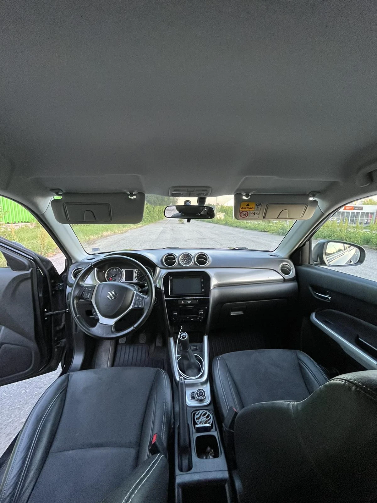 Suzuki Vitara 1.6i allgrip 4x4 - изображение 8