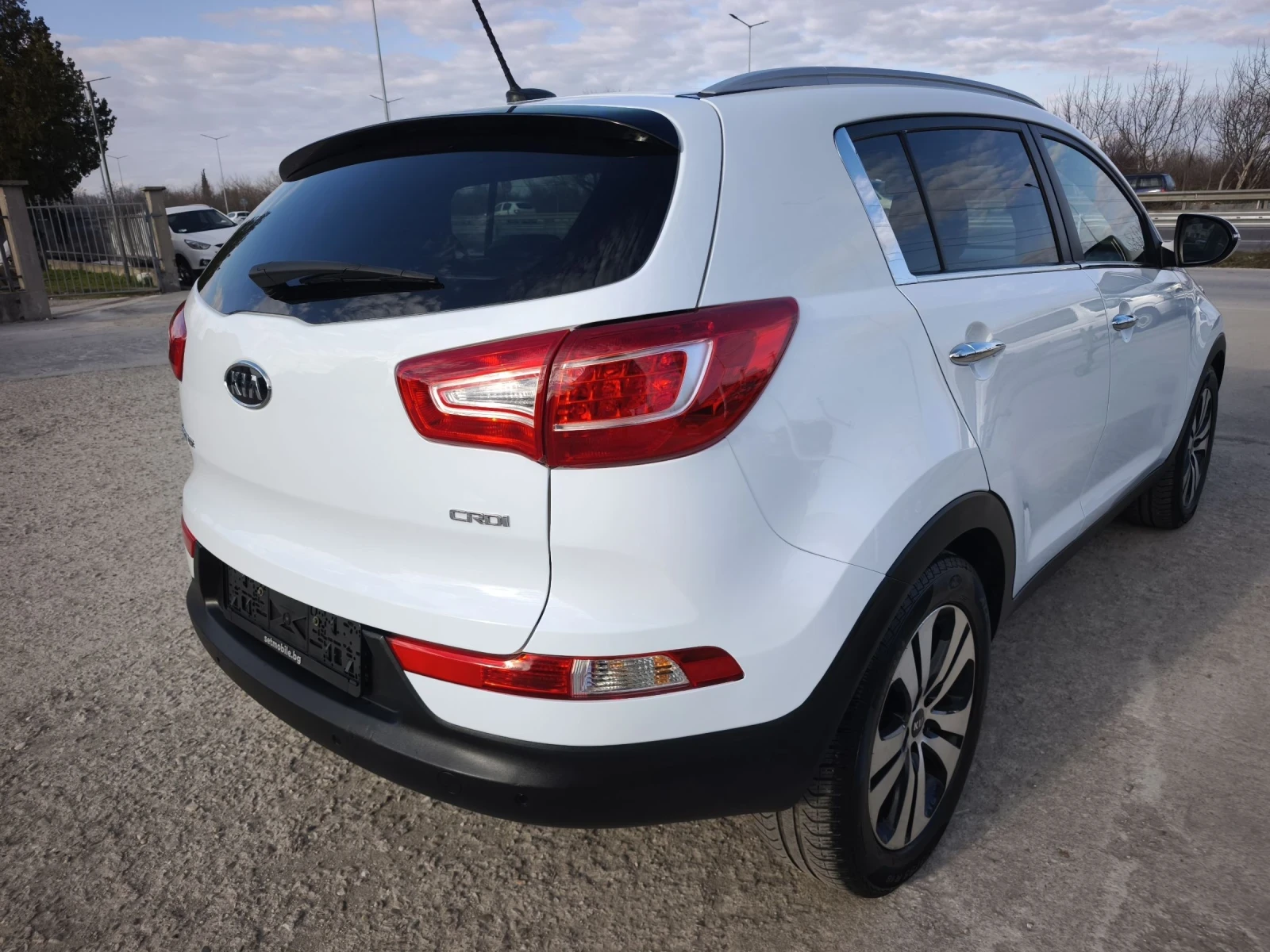 Kia Sportage 1.7d EXCLUSIVE NEW !!!!, снимка 4 - Автомобили и джипове - 53925941