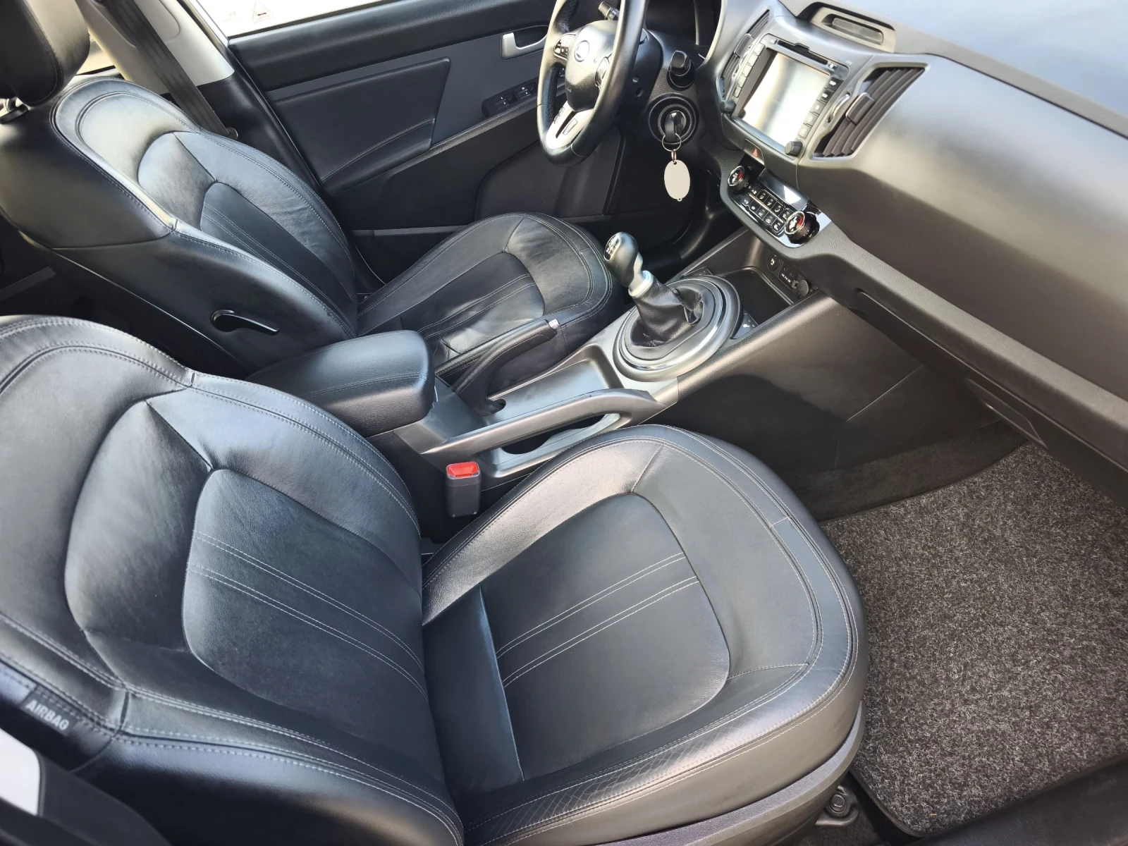 Kia Sportage 1.7d EXCLUSIVE NEW !!!!, снимка 10 - Автомобили и джипове - 53925941