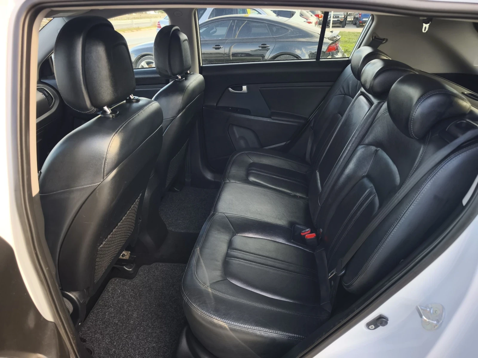 Kia Sportage 1.7d EXCLUSIVE NEW !!!!, снимка 15 - Автомобили и джипове - 53925941