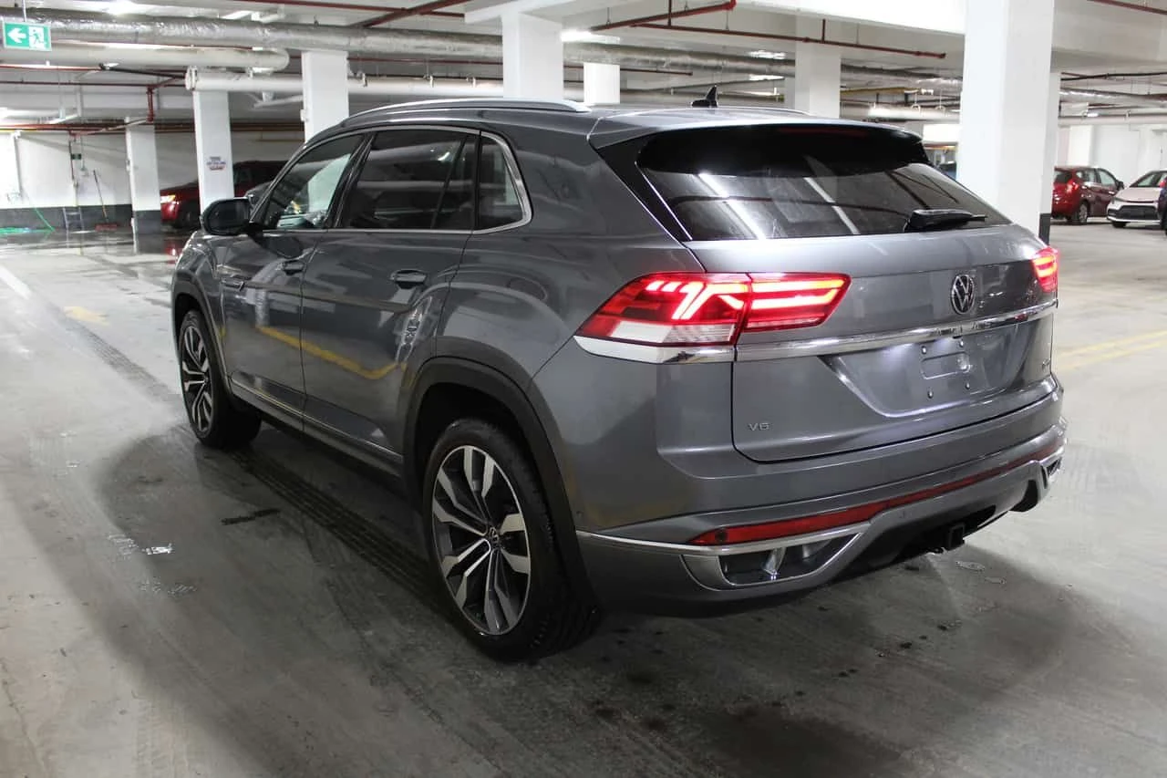 VW Atlas * Execline * CARFAX * ЦЕНА ДО БГ, снимка 14 - Автомобили и джипове - 54001817