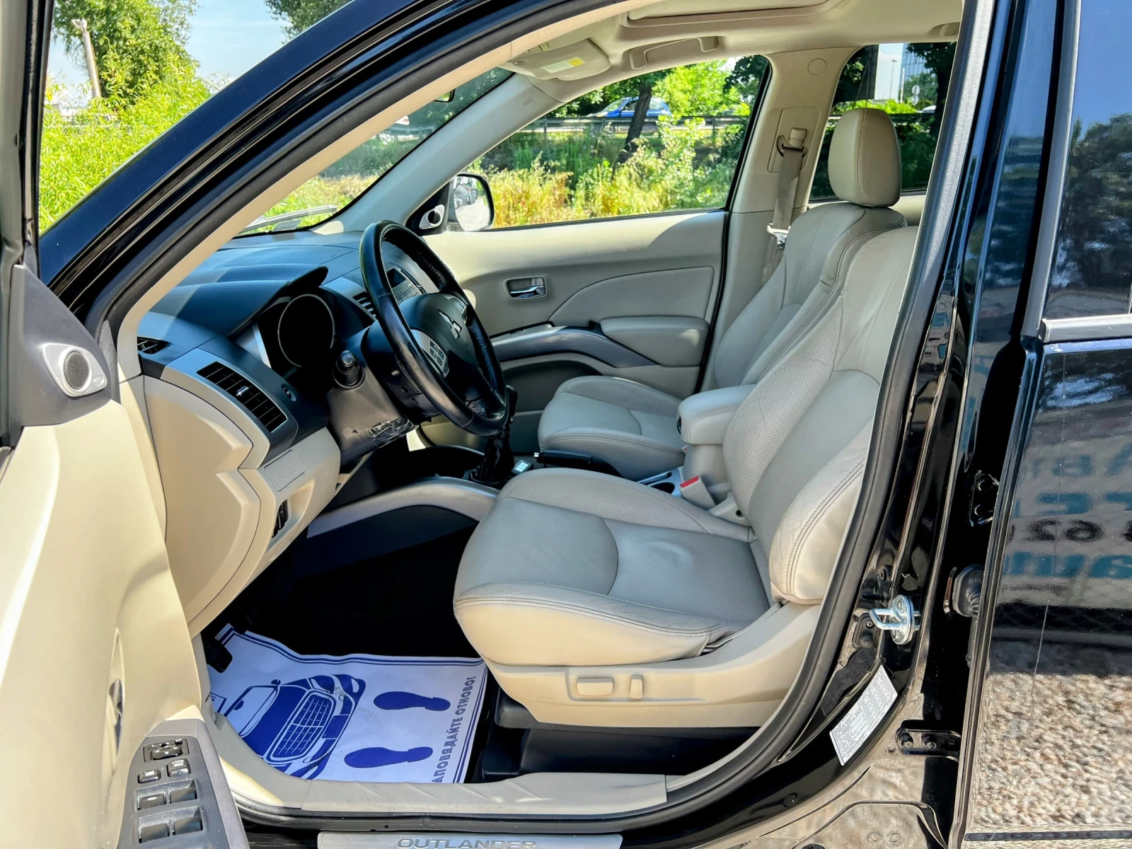 Mitsubishi Outlander 2.2DID 6-SPEED/KEY-LESS, снимка 10 - Автомобили и джипове - 54819083