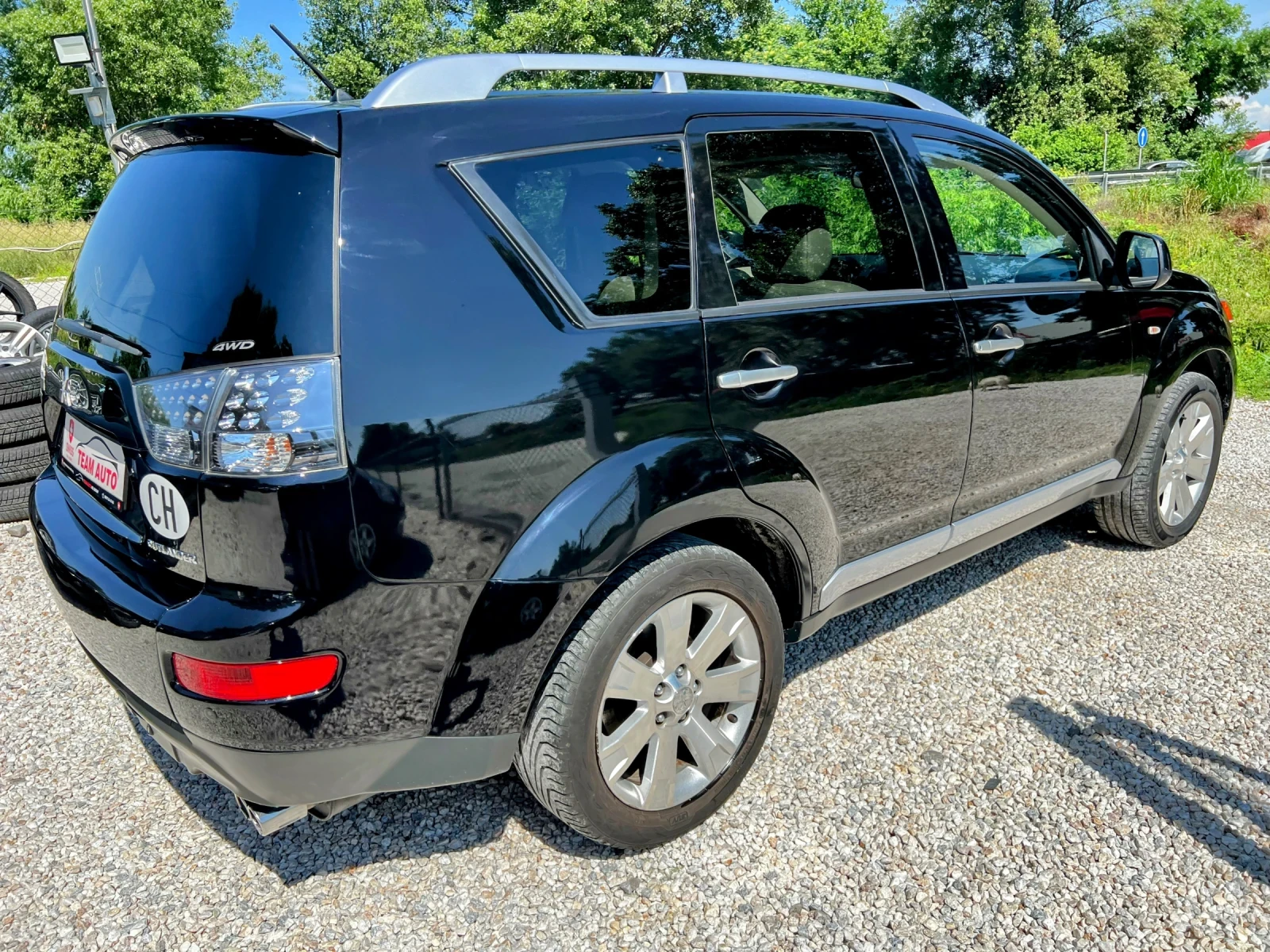 Mitsubishi Outlander 2.2DID 6-SPEED/KEY-LESS, снимка 6 - Автомобили и джипове - 54819083