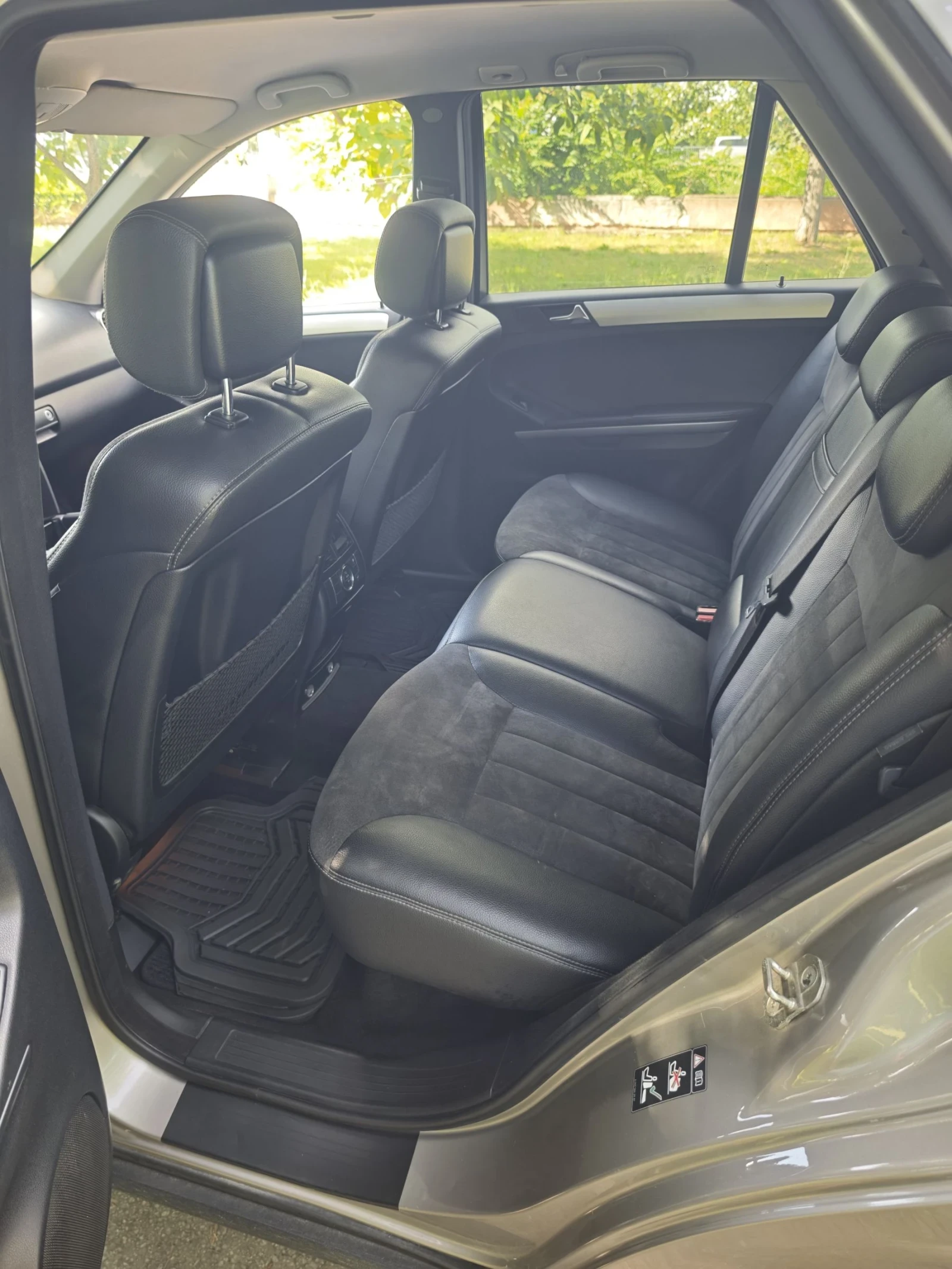 Mercedes-Benz ML 320, снимка 7 - Автомобили и джипове - 54966368