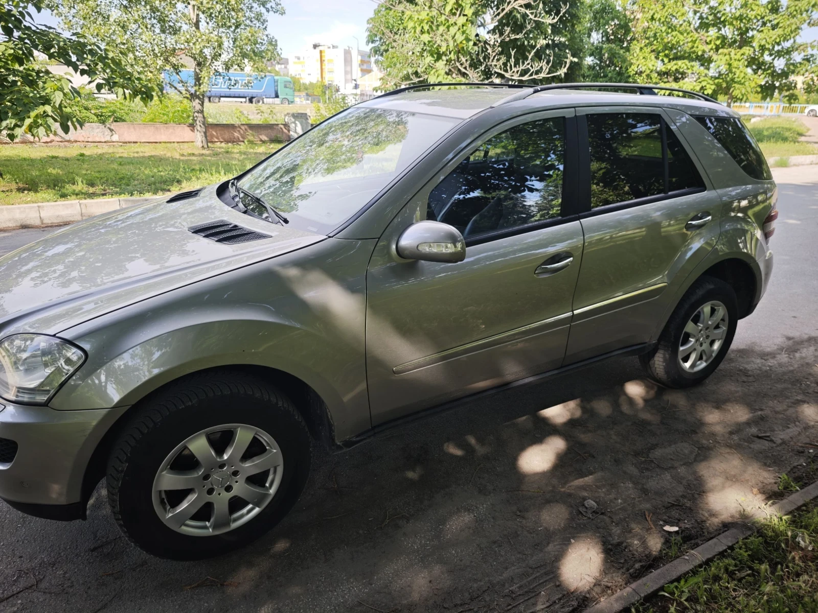 Mercedes-Benz ML 320, снимка 3 - Автомобили и джипове - 54966368
