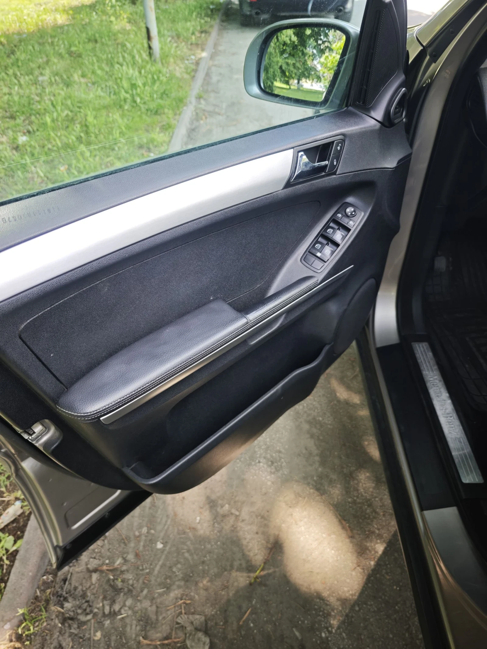 Mercedes-Benz ML 320, снимка 8 - Автомобили и джипове - 54966368