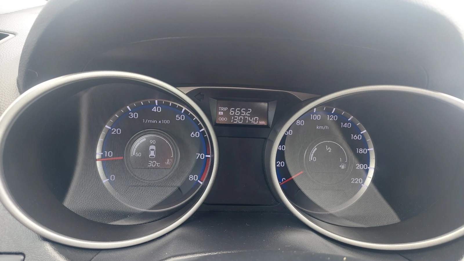 Hyundai IX35 1.6i GPL BRC ТОП !!!!, снимка 13 - Автомобили и джипове - 55432672