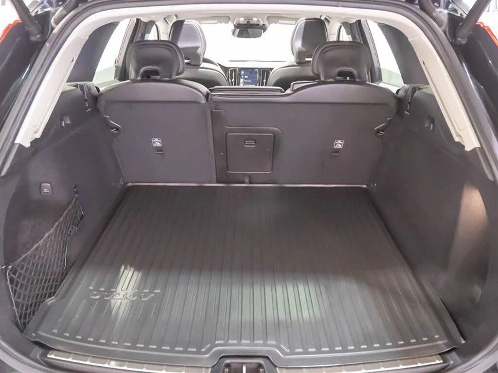 Volvo XC60 T6 MOMENTUM* DISTRONIC* ПАНОРАМА* КРАЙНА ЦЕНА, снимка 6 - Автомобили и джипове - 56004469
