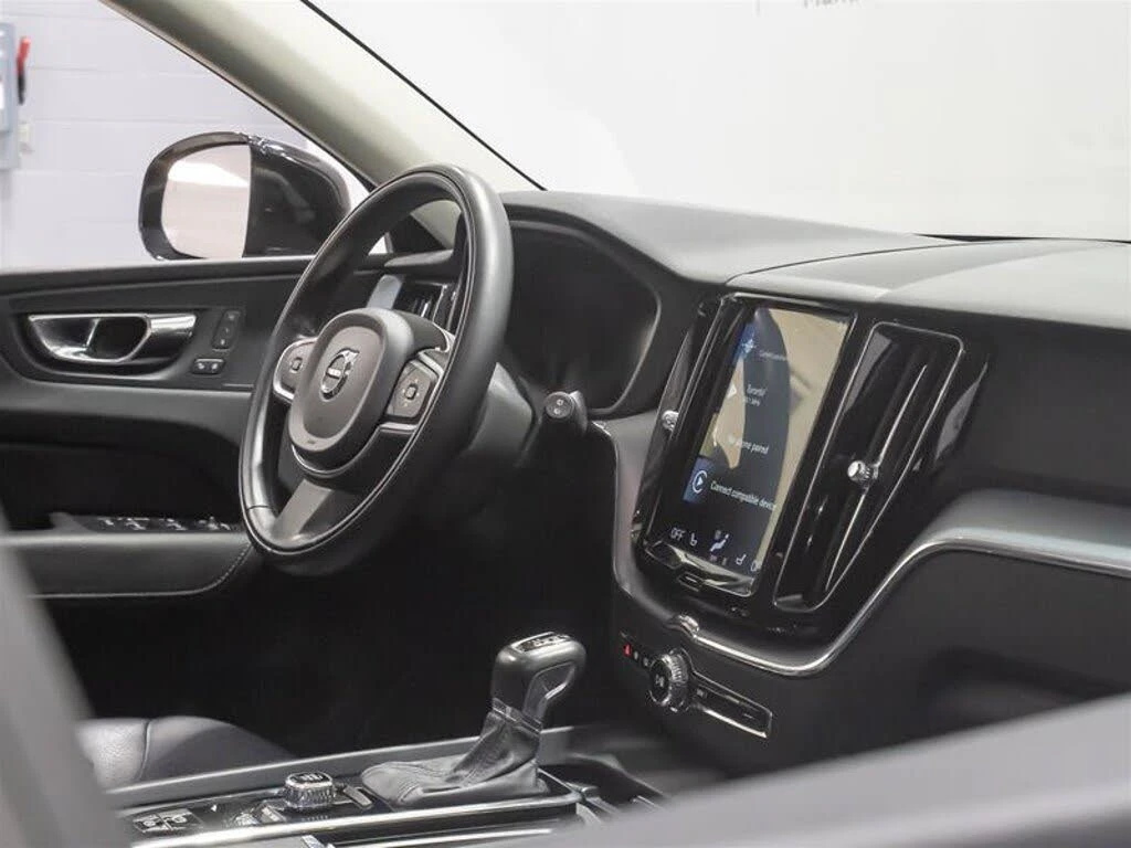 Volvo XC60 T6 MOMENTUM* DISTRONIC* ПАНОРАМА* КРАЙНА ЦЕНА, снимка 8 - Автомобили и джипове - 56004469