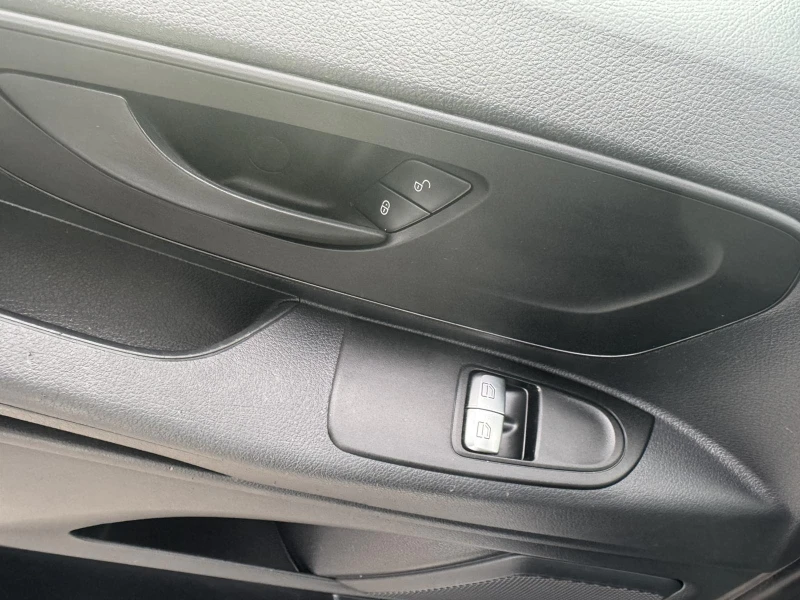 Mercedes-Benz Vito 109CDI/XXL/2броя/Клима, снимка 10 - Бусове и автобуси - 52390207