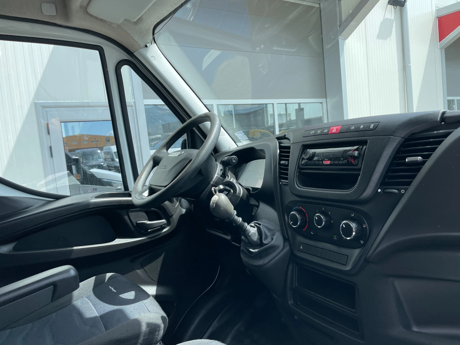 Iveco Daily 50C35 категория "Б" - изображение 8