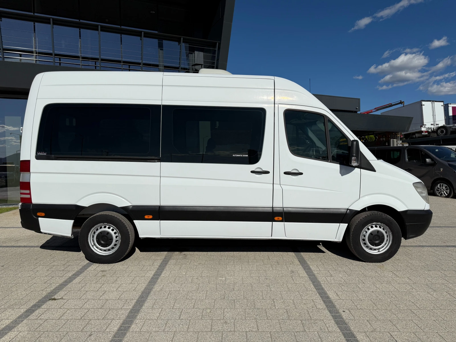 Mercedes-Benz Sprinter 315CDI 2хКлима 9-местен  - изображение 7