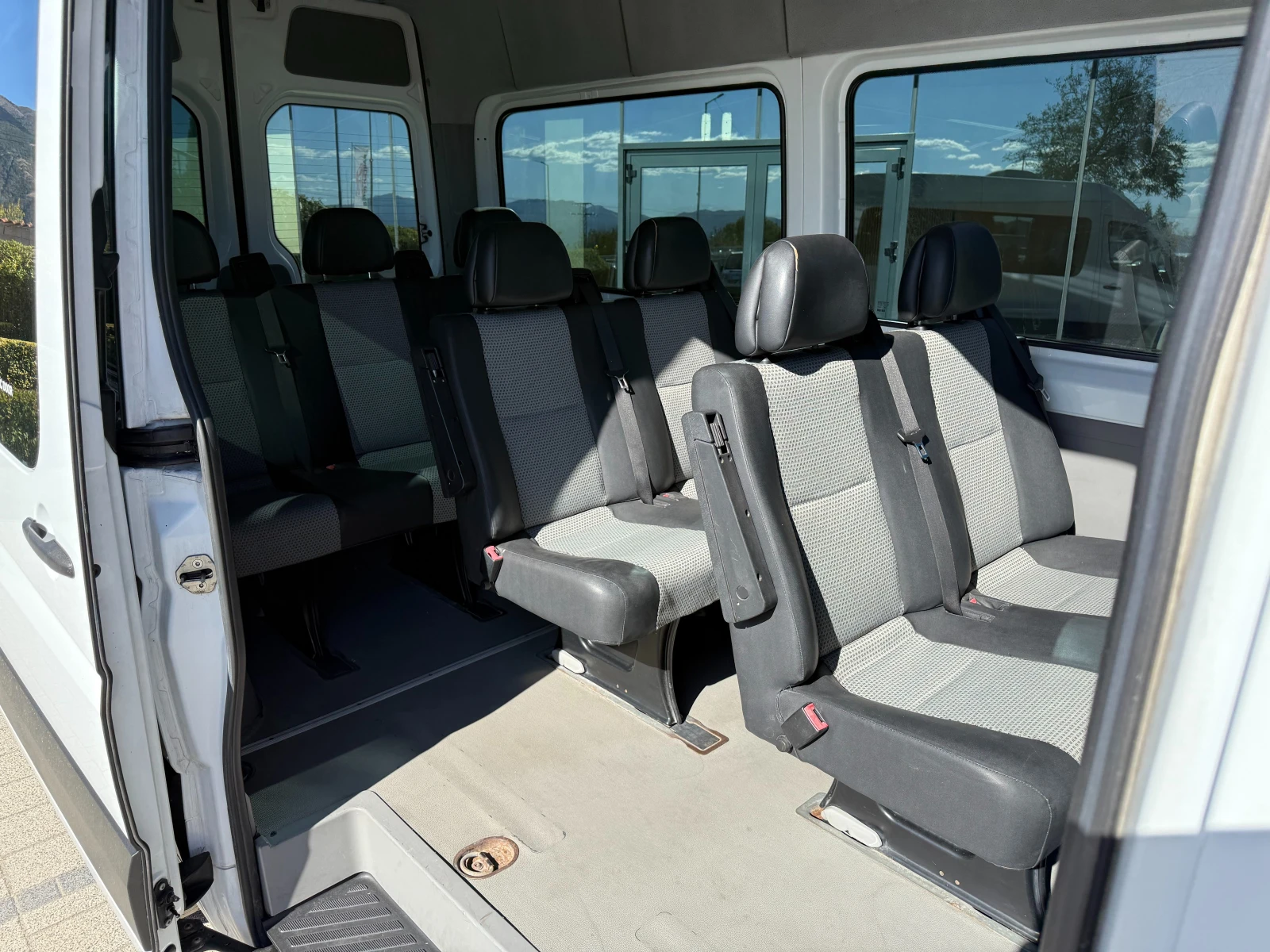 Mercedes-Benz Sprinter 315CDI 2хКлима 9-местен  - изображение 8