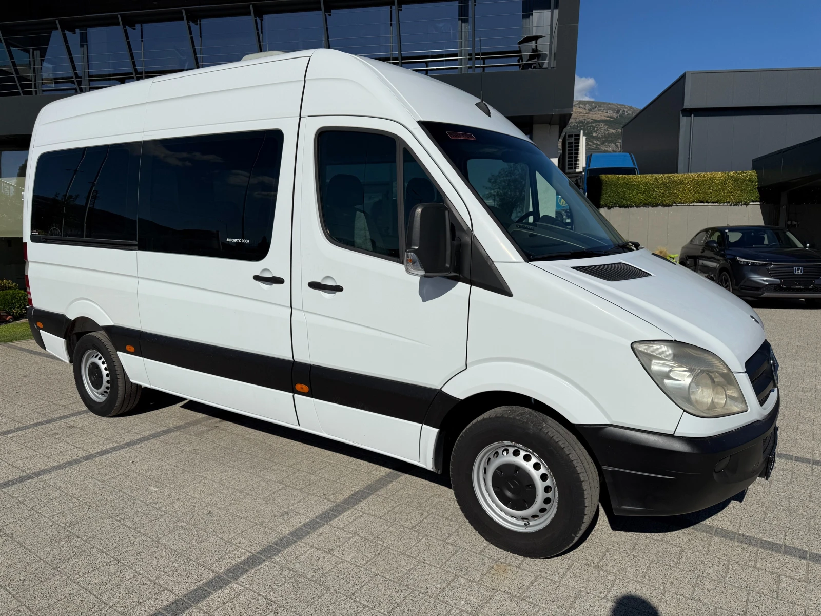 Mercedes-Benz Sprinter 315CDI 2хКлима 9-местен  - изображение 2