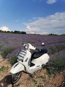Vespa GTS Скутер, снимка 2