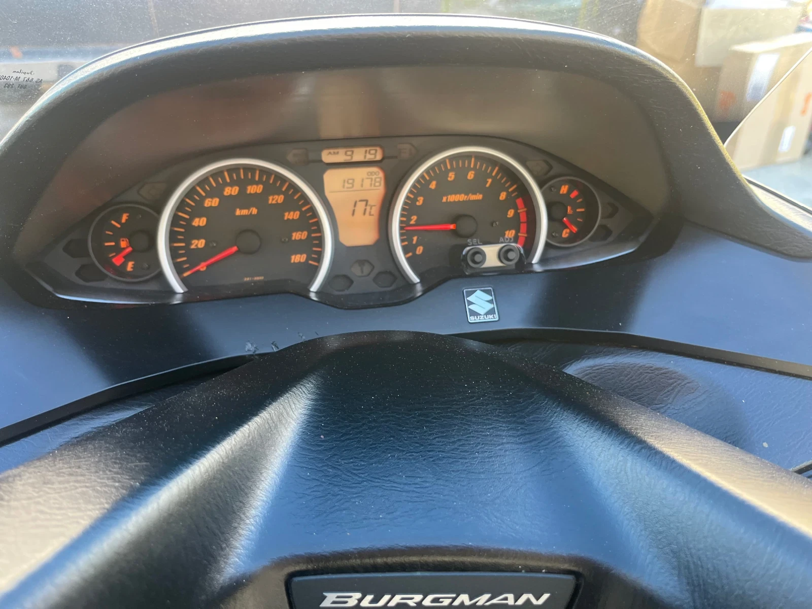 Suzuki Burgman 19500 km!!!, снимка 5 - Мотоциклети и мототехника - 53988289