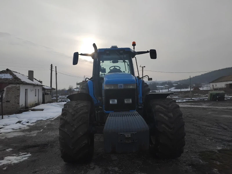 Трактор New Holland 8870, снимка 2 - Селскостопанска техника - 49313653