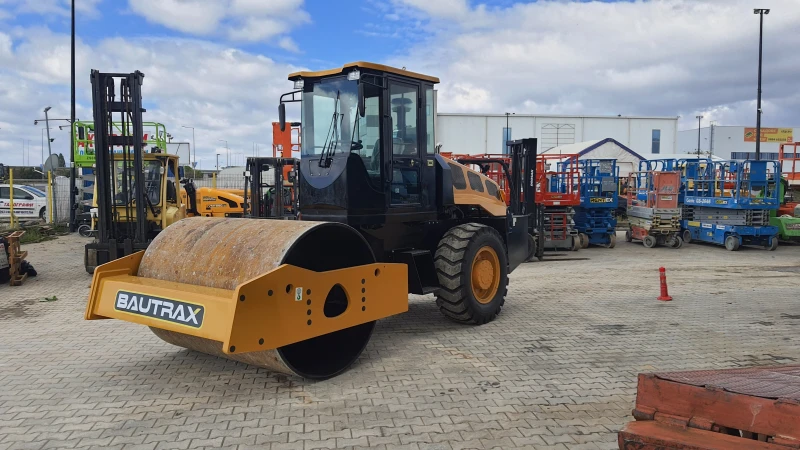 Валяк Друга марка Bautrax SDR100, снимка 2 - Индустриална техника - 52007091