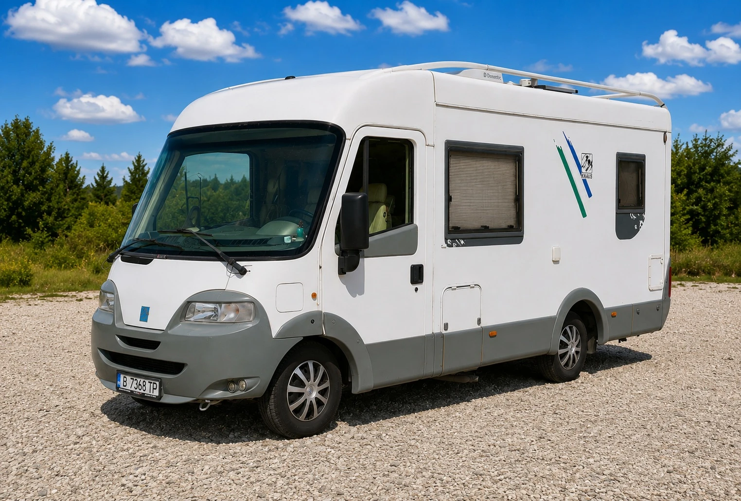 Кемпер Knaus Travel liner 658, снимка 3 - Каравани и кемпери - 56067516