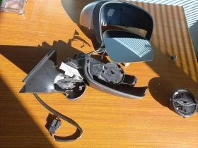 Продавам огледало дясно за Фабия, снимка 1