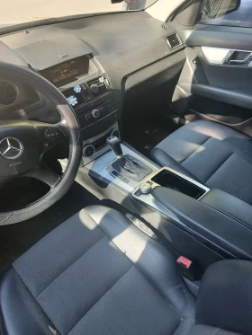 Mercedes-Benz C 220, снимка 10