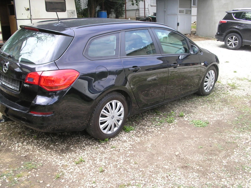 Opel Astra 1, 7 tdi sport, снимка 6 - Автомобили и джипове - 47204850