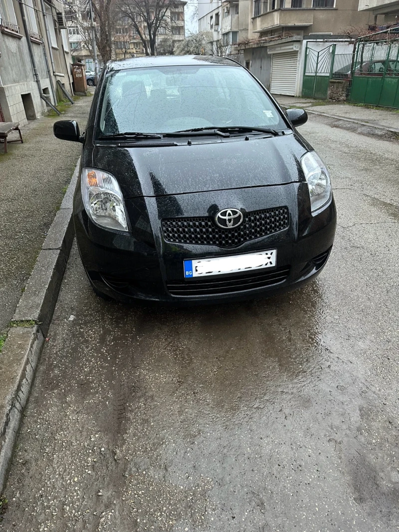 Toyota Yaris 1.3 VVT-i NAVI, снимка 2 - Автомобили и джипове - 48739543