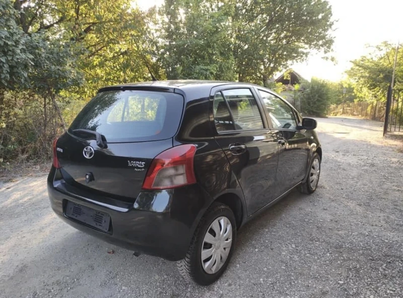 Toyota Yaris 1.3 VVT-i NAVI, снимка 4 - Автомобили и джипове - 48739543