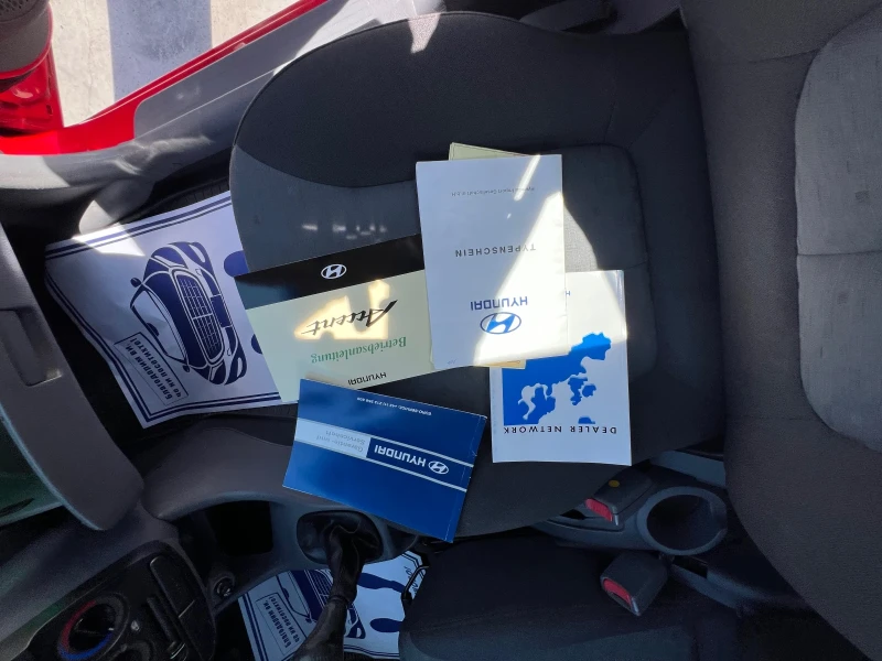 Hyundai Accent 1.3i 111 ХИЛ КМ КЛИМАТИК, снимка 15 - Автомобили и джипове - 51190916
