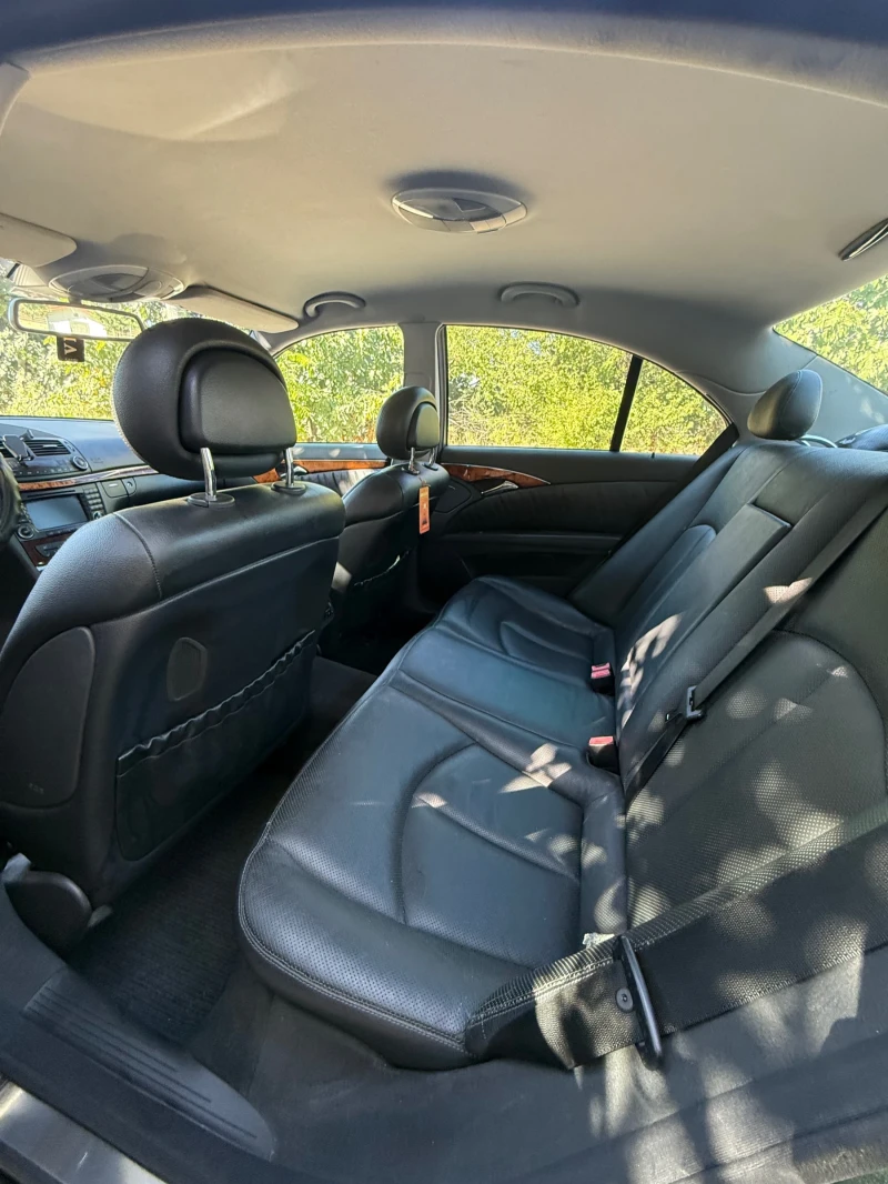 Mercedes-Benz E 280, снимка 17 - Автомобили и джипове - 51840381