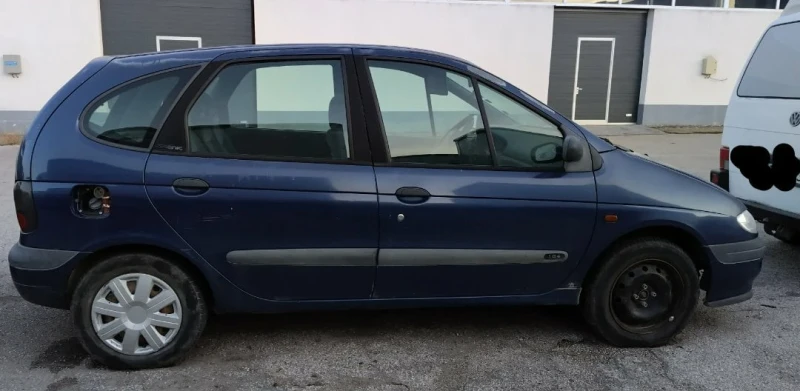 Renault Scenic, снимка 3 - Автомобили и джипове - 52425007