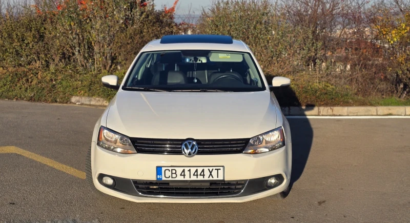 VW Jetta Гаражен  /93500км/  1ви собственик, снимка 2 - Автомобили и джипове - 52714520