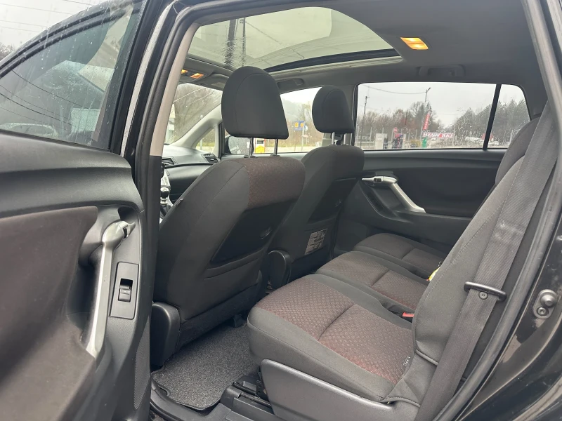 Toyota Verso 1.8-EURO5-NAVI-КАМЕРА-1Г-ГАРАНЦИЯ, снимка 12 - Автомобили и джипове - 52843827