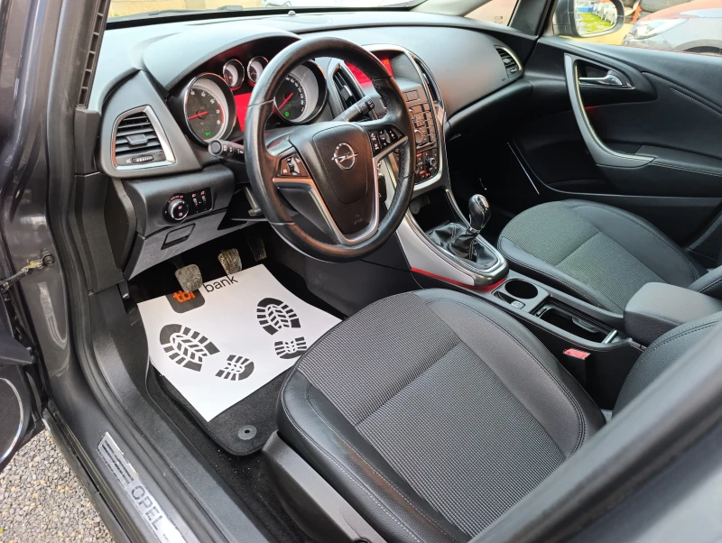 Opel Astra 1.4T 16V 140k.c., снимка 11 - Автомобили и джипове - 52988984