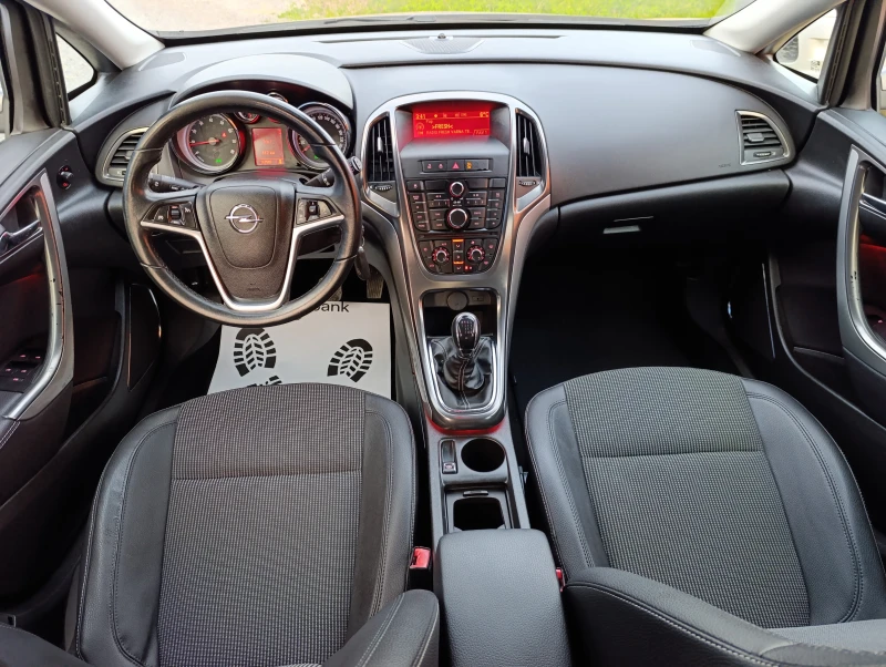 Opel Astra 1.4T 16V 140k.c., снимка 9 - Автомобили и джипове - 52988984