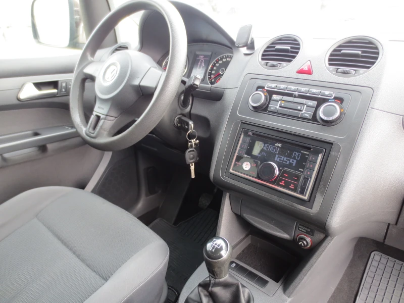 VW Caddy 2.0 i METAH, снимка 15 - Автомобили и джипове - 53391763
